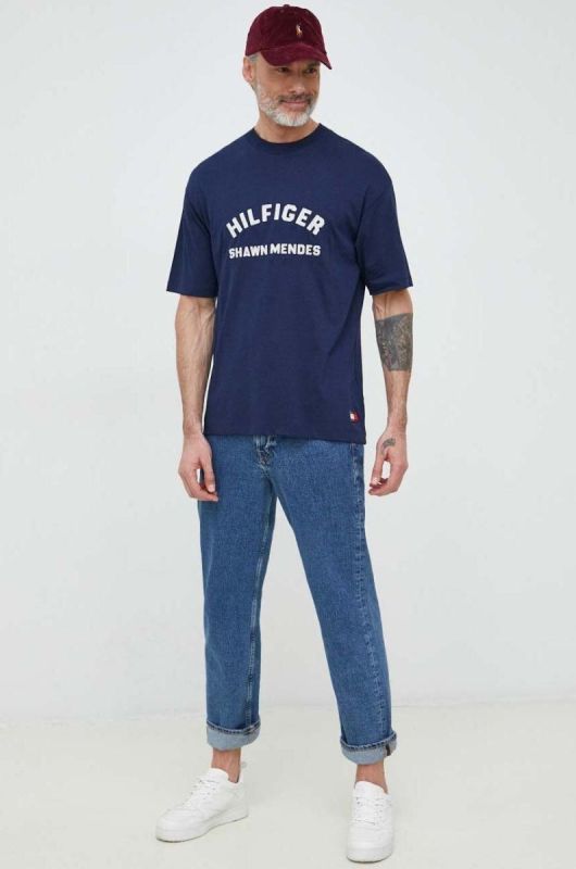 Футболка Tommy Hilfiger x Shawn Mandes чоловіча колір синій з принтом фото 2