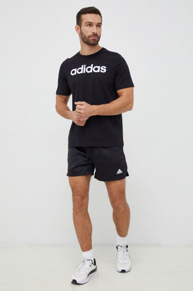 Бавовняна футболка adidas колір чорний з принтом (3040573) фото 2