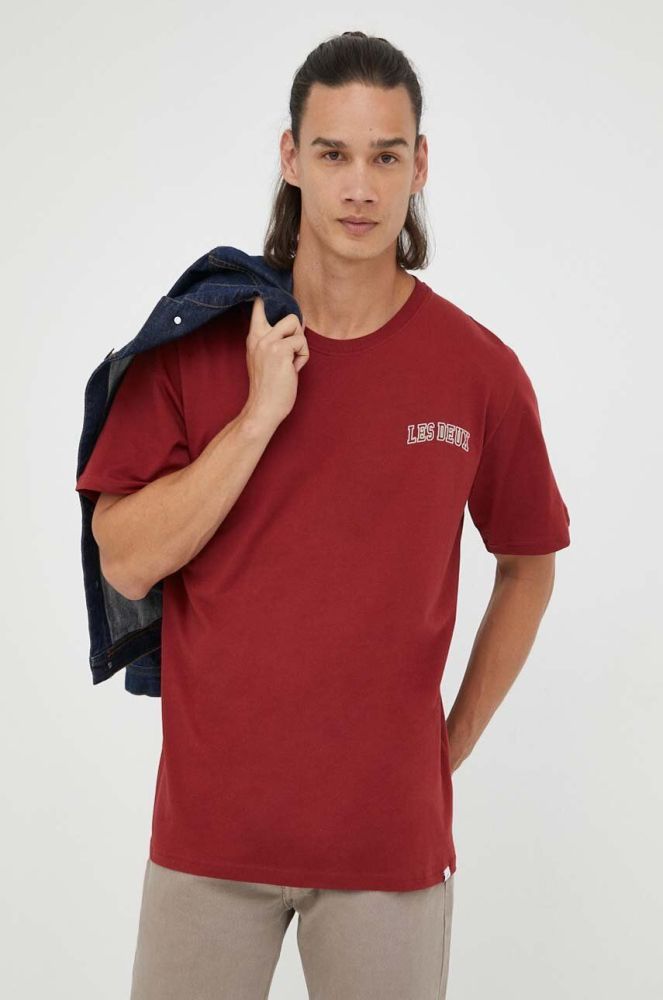 Бавовняна футболка Les Deux колір бордовий з принтом