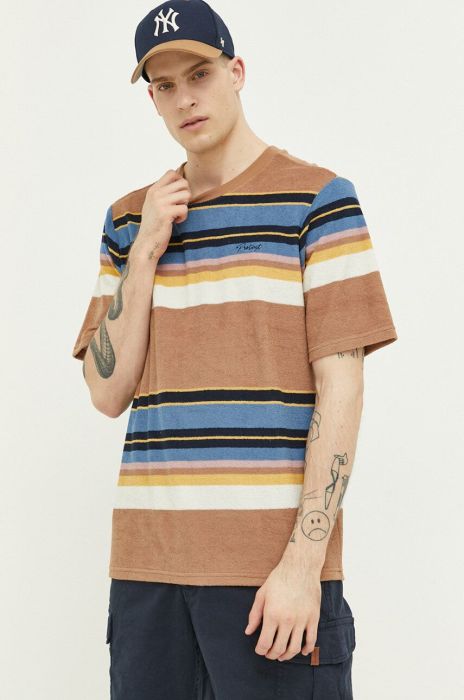 Бавовняна футболка Protest колір коричневий візерунок