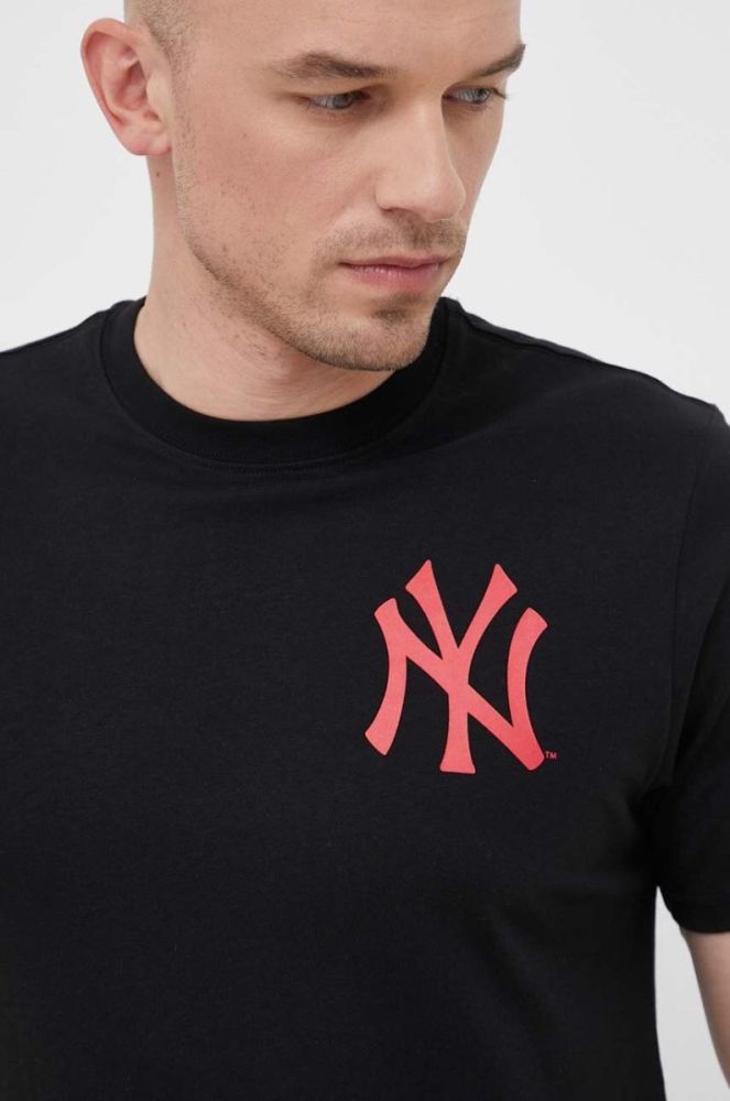 Бавовняна футболка 47brand MLB New York Yankees колір чорний з принтом (3259123) фото 4
