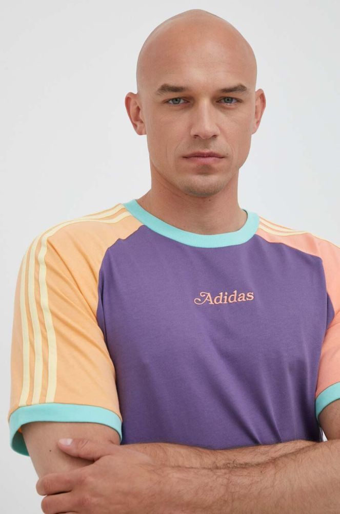 Бавовняна футболка adidas Originals колір фіолетовий візерунок (3363781)