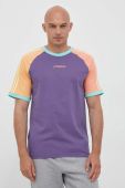 Бавовняна футболка adidas Originals колір фіолетовий візерунок (3363781)