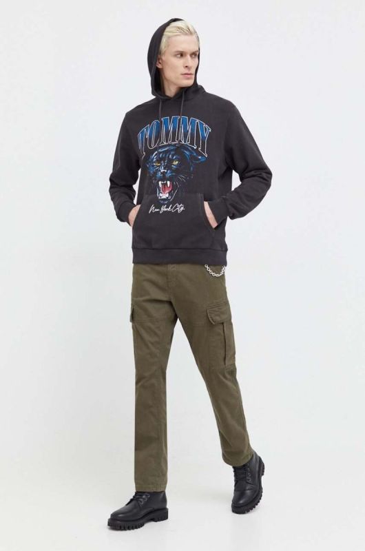 Бавовняна кофта Tommy Jeans чоловіча колір чорний з капюшоном з принтом (3693516) фото 2