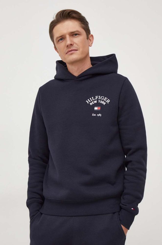 Кофта Tommy Hilfiger чоловіча колір синій з капюшоном з принтом (3693574)