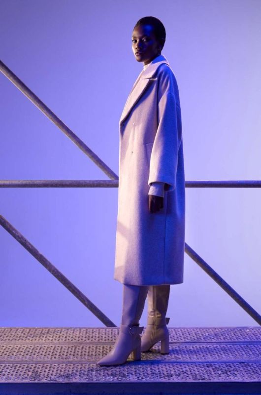 Вовняне пальто Lab колір бежевий перехідний oversize (3516500)