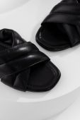 Шкіряні шльопанці Answear Lab жіночі колір чорний (2199928)
