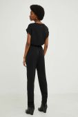 Комбінезон Answear Lab колір чорний декольте трикутник (2818462)
