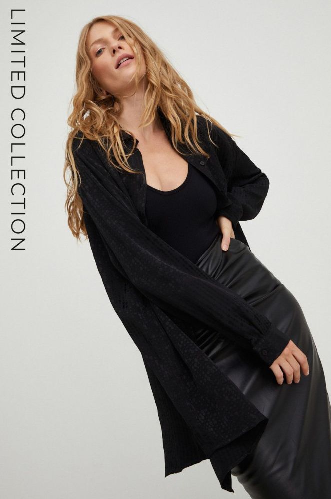 Сорочка Answear Lab жіноча колір чорний relaxed класичний комір (2614922)