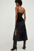 Сукня Answear Lab колір чорний midi облягаюча (2818667)