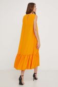 Сукня Answear Lab колір помаранчевий midi розкльошена (3370965)