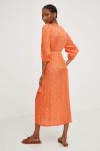 Сукня Answear Lab колір помаранчевий midi пряма (3292338)