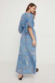 Шовкова сукня Answear Lab maxi пряма колір блакитний