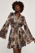 Сукня Answear Lab колір бежевий mini розкльошена (3622912)