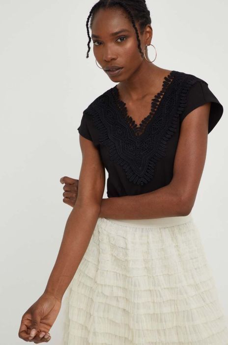 Футболка Answear Lab жіноча колір чорний (3314563)