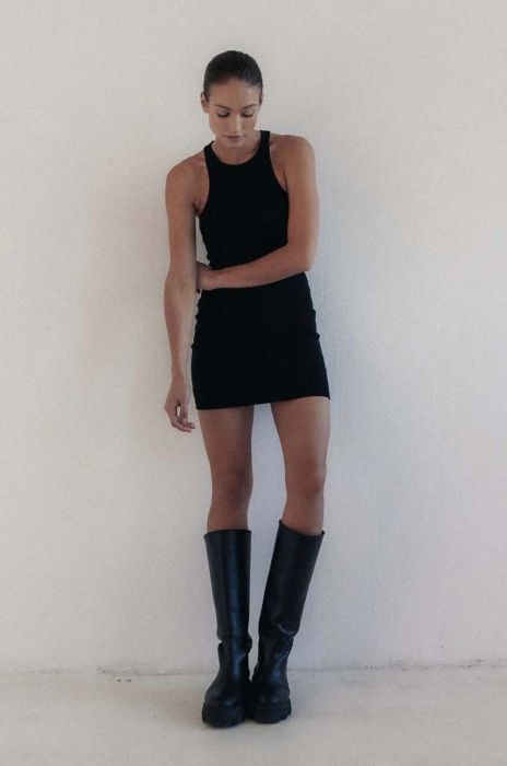 Сукня MUUV Racer колір чорний mini облягаюча