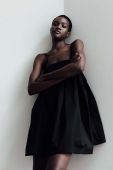 Сукня MUUV. колір чорний mini розкльошена