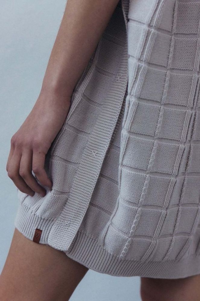 Сукня MUUV. CARRE колір бежевий mini oversize фото 2