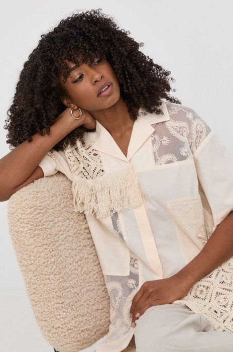 Сорочка Beatrice B жіноча колір бежевий relaxed класичний комір