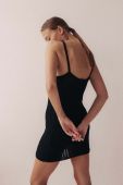 Бавовняна сукня MUUV. колір чорний mini облягаюча (3171591)