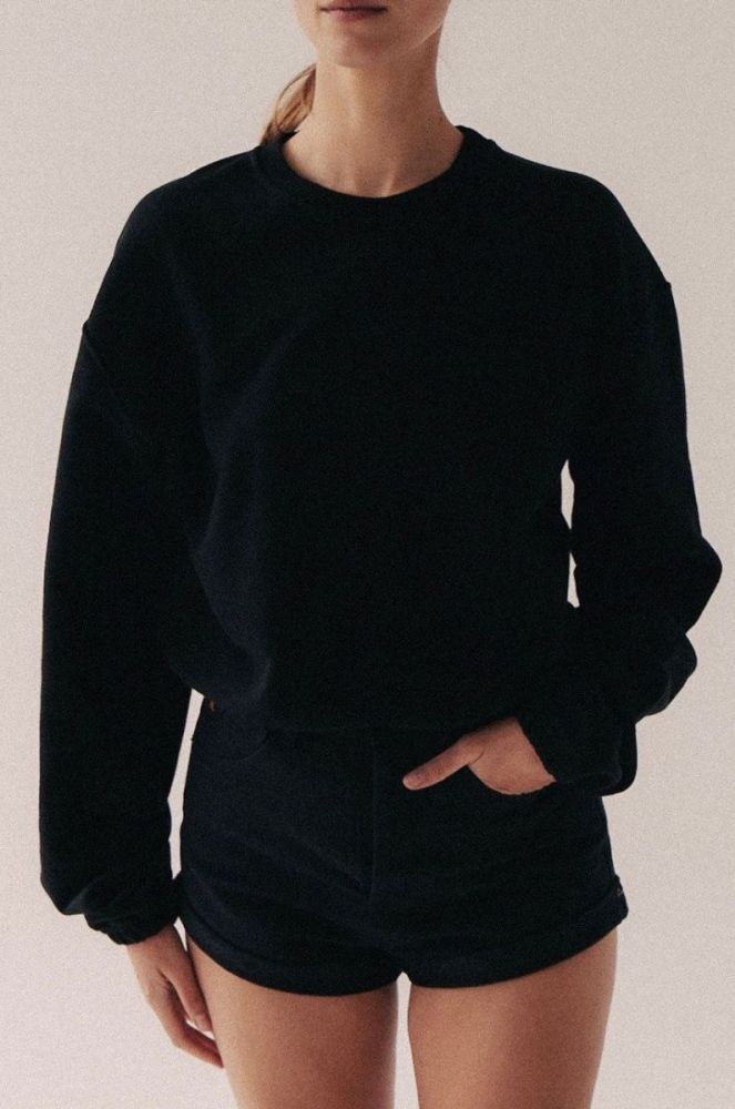 Кофта MUUV. Crop Top Subtle Cotton жіноча колір чорний однотонна фото 4
