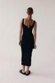 Сукня MUUV. Fendu колір чорний midi облягаюча