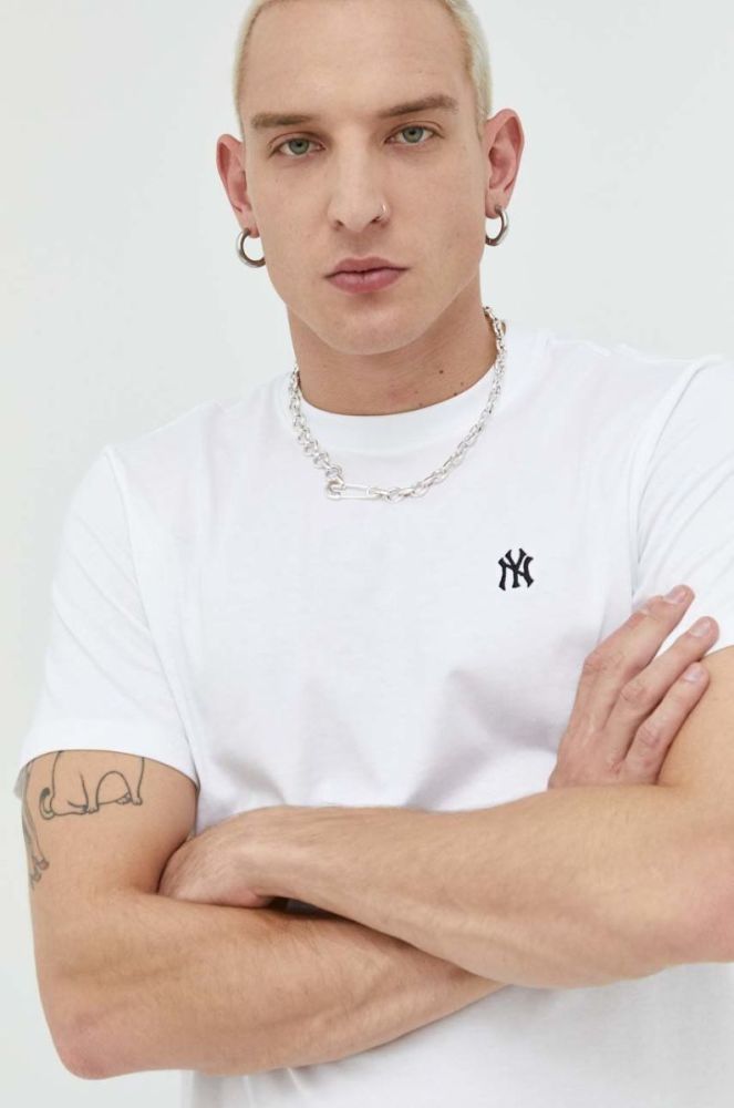 Бавовняна футболка 47brand MLB New York Yankees колір білий з аплікацією фото 12
